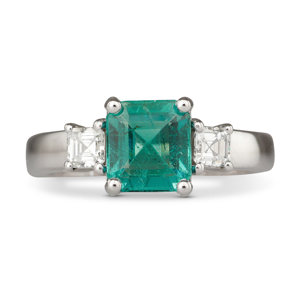 1.07ct Emerald & Diamond Ring